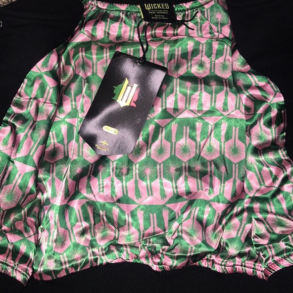 WICKED Graphic Bomber Jacket Girls Size XS (4/5) | NWT! - Picture 4 of 6